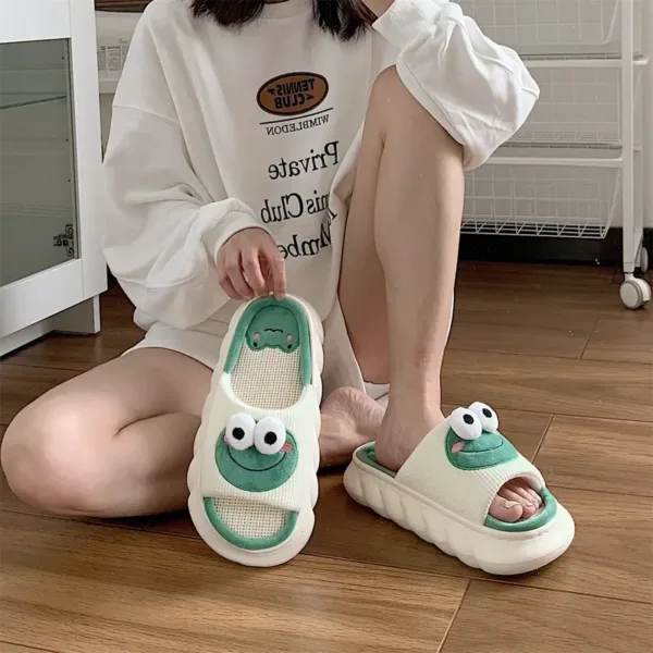 Comwarm Womens Kawaii Frog Platform Slippers 1